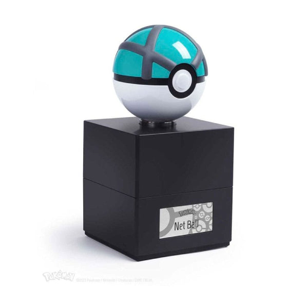 pokemon-diecast-replik-netzball-on-stand