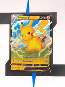    pokemon-karten-pikachu-v-fusions-angriff-deutsch