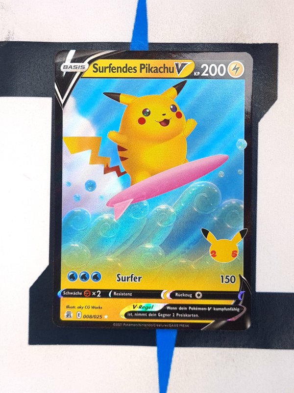 pokemon-karten-surfendes-pikachu-v-celebrations-8-deutsch